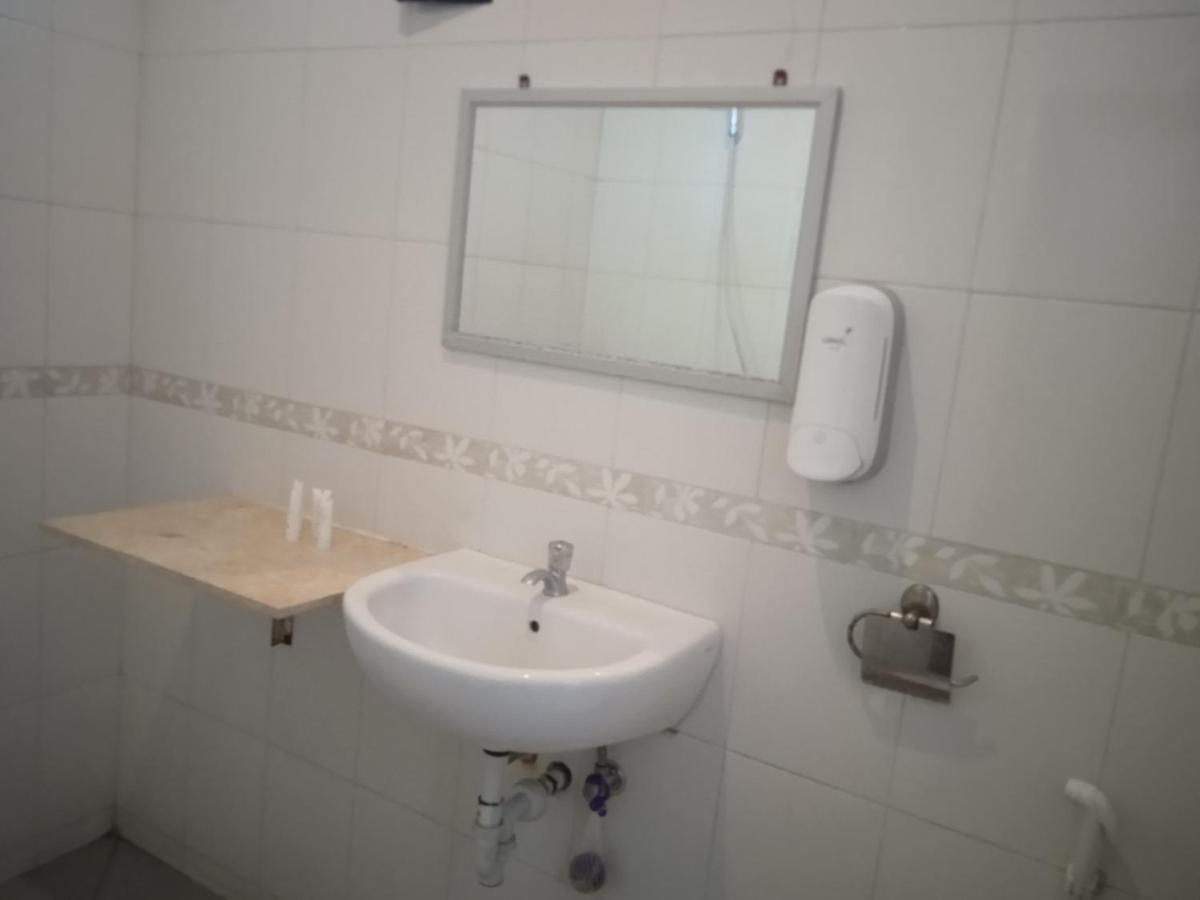 Family House Hotel Kuta Kuta  Dış mekan fotoğraf